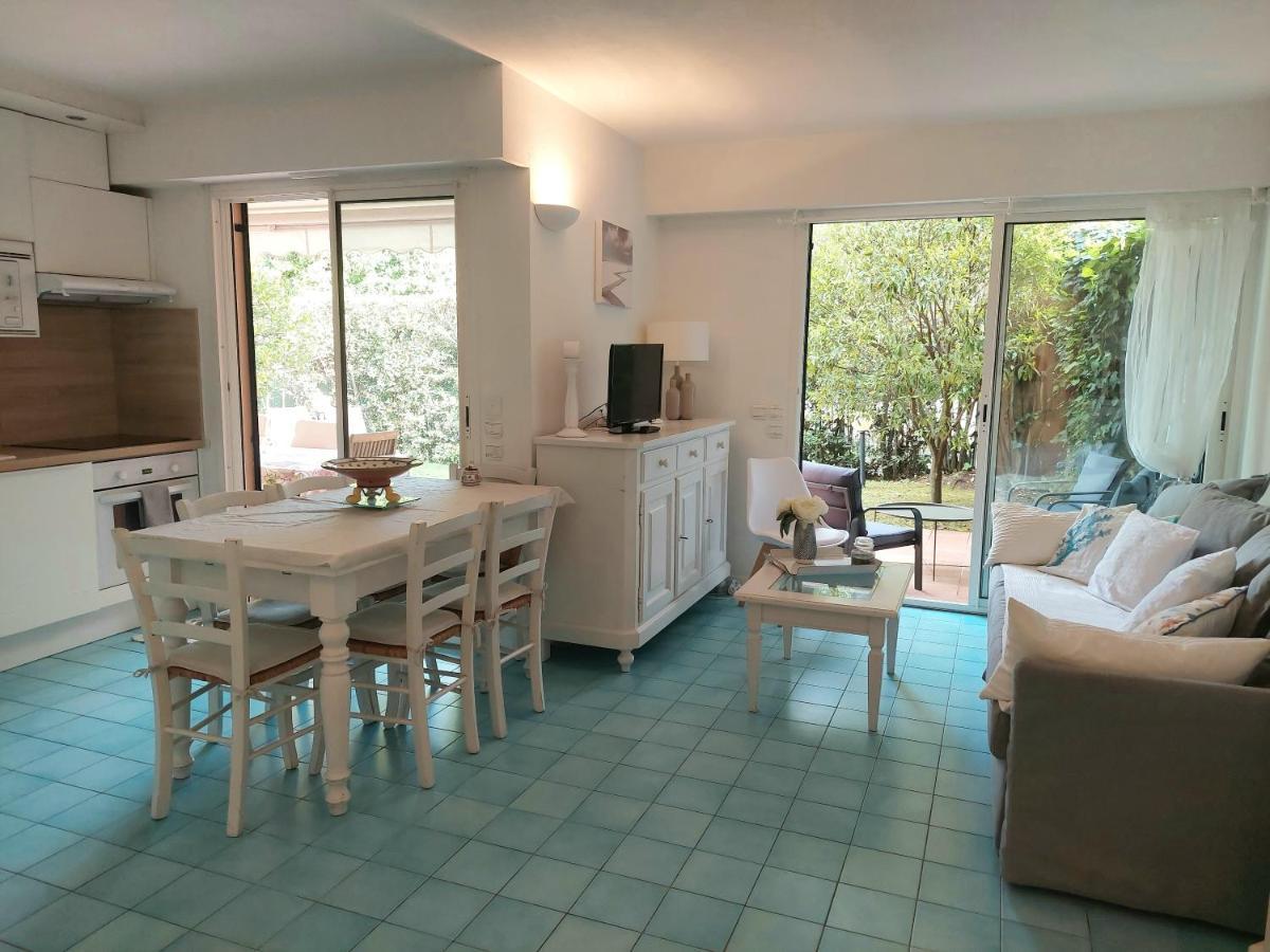 Plage La Salis 3 Chambres, Jardin - 3 Bedrooms Антиб Екстериор снимка