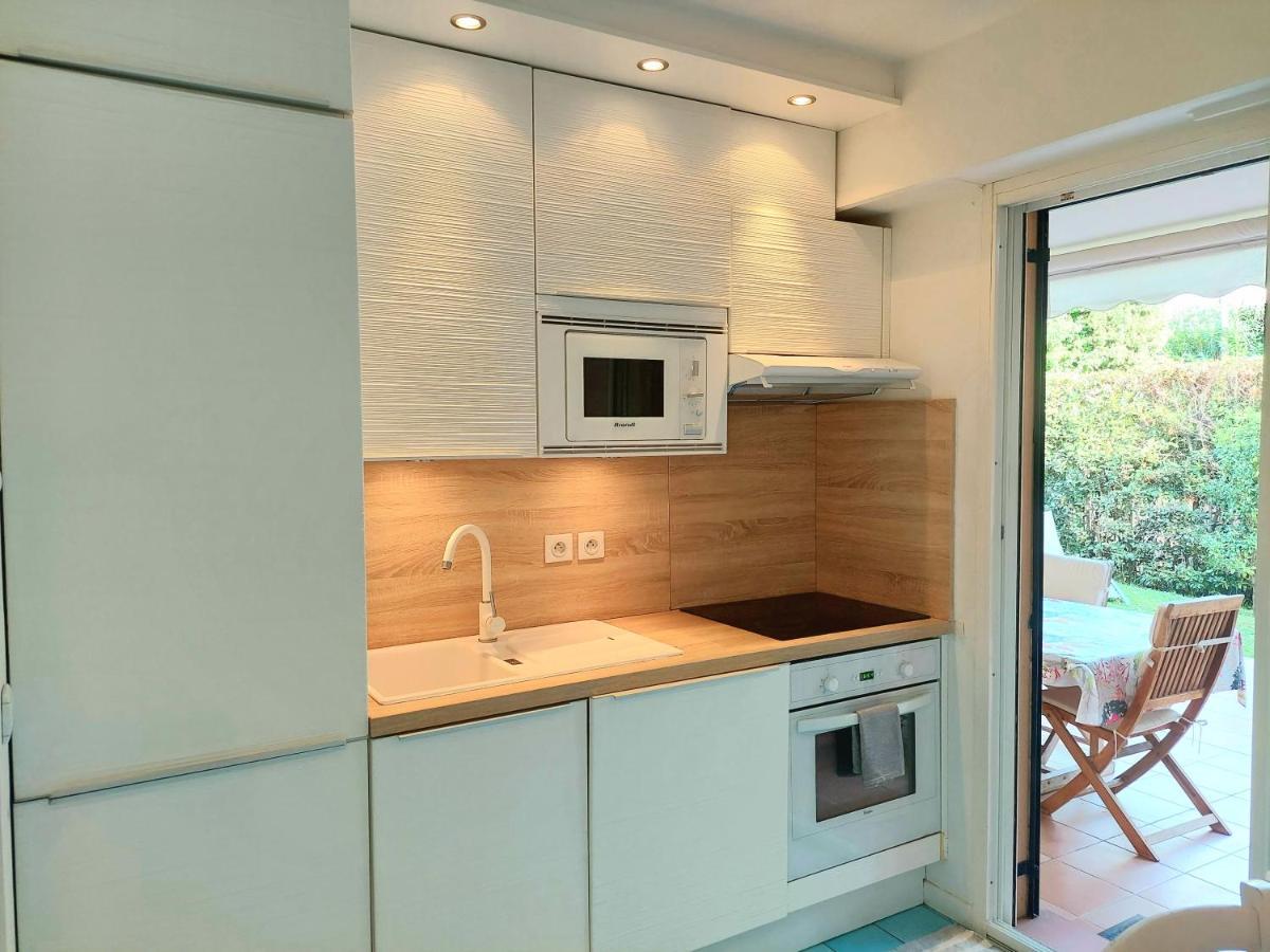 Plage La Salis 3 Chambres, Jardin - 3 Bedrooms Антиб Екстериор снимка